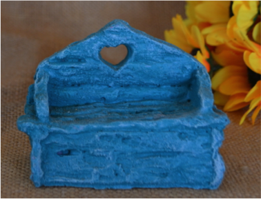 MS 051 – Bench with wood effect and heart back