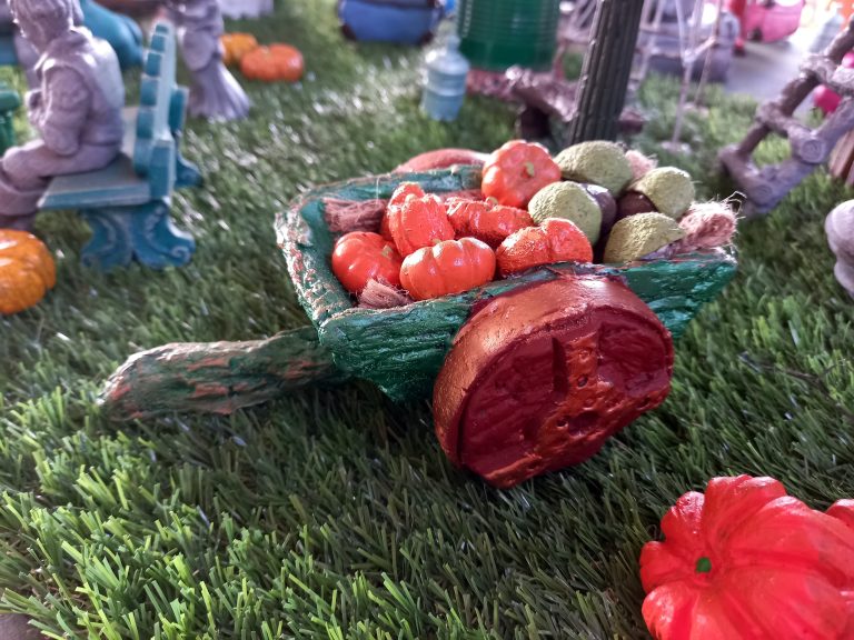 MS 119 – Cart filled with pumpkins