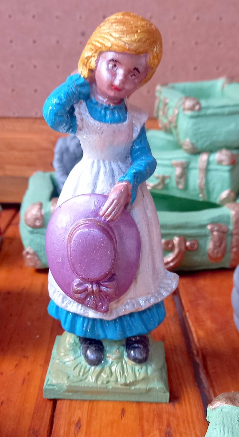 MS 146 – Girl with Hat