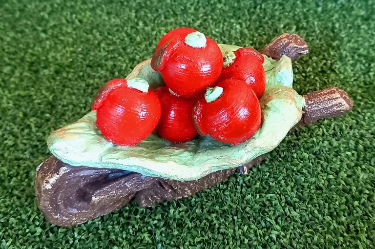 MS 149 – Leaf Wheelbarrow with Apples