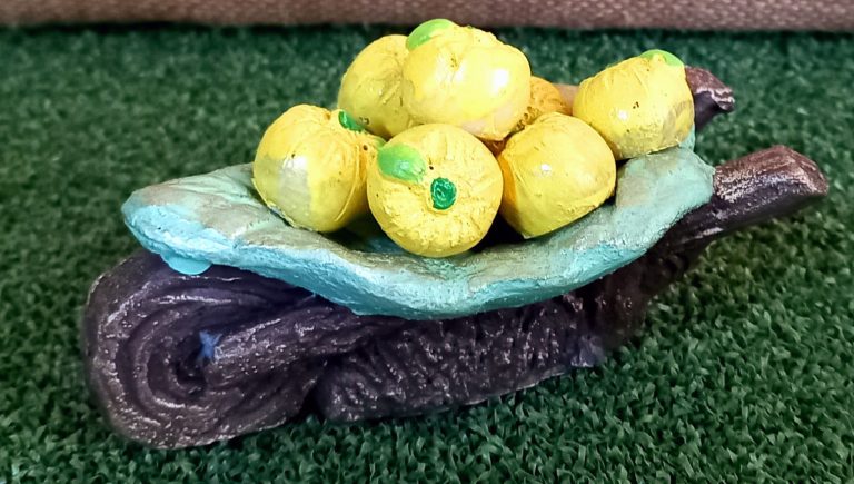 MS 150 – Leaf Wheel Barrow with Lemons