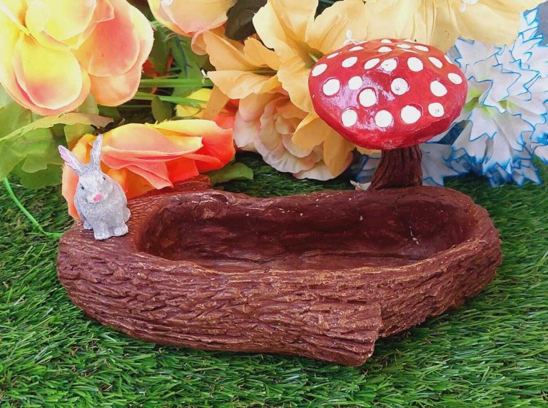 MS 175 – Planter with Rabbit & Mushroom