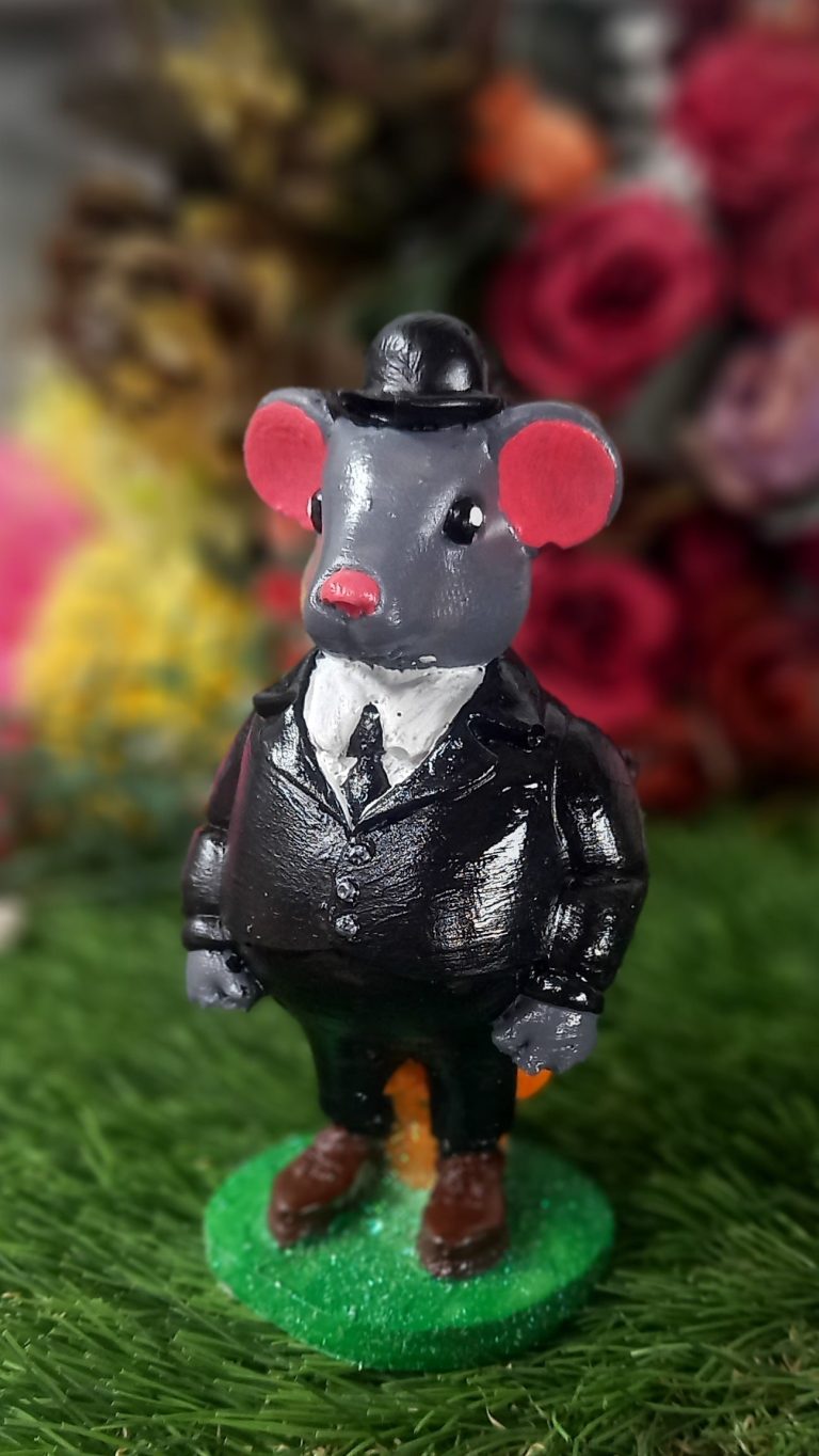 MS 192 – Mouse in Suit painted