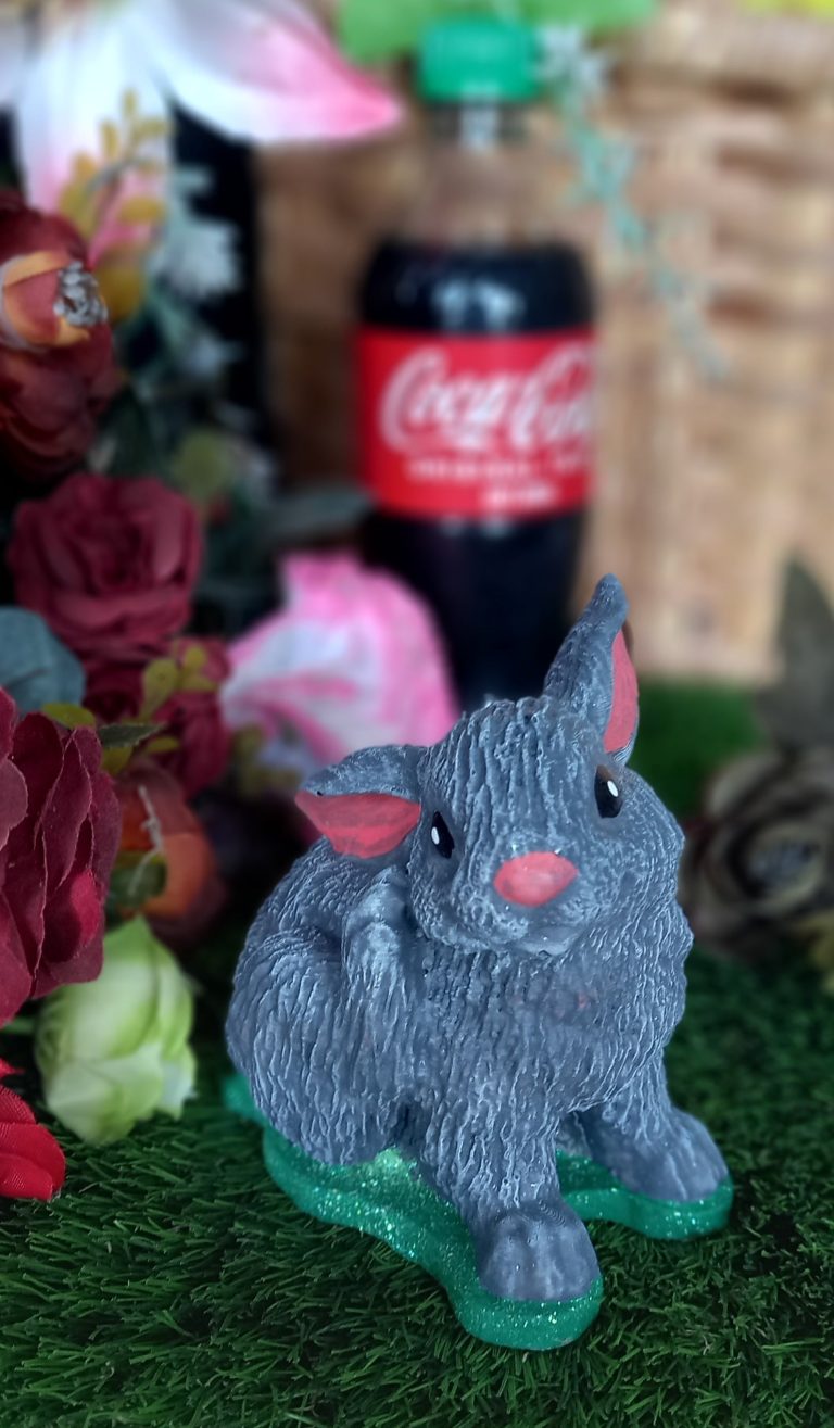 MS 194 – Rabbit Scratching Ear