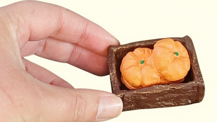 Fairy Market Pumpkin Crate — product view